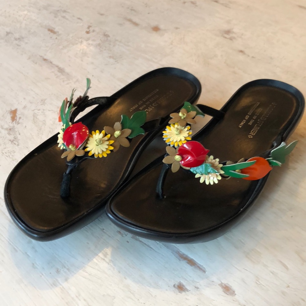 Donald Pliner Sandals